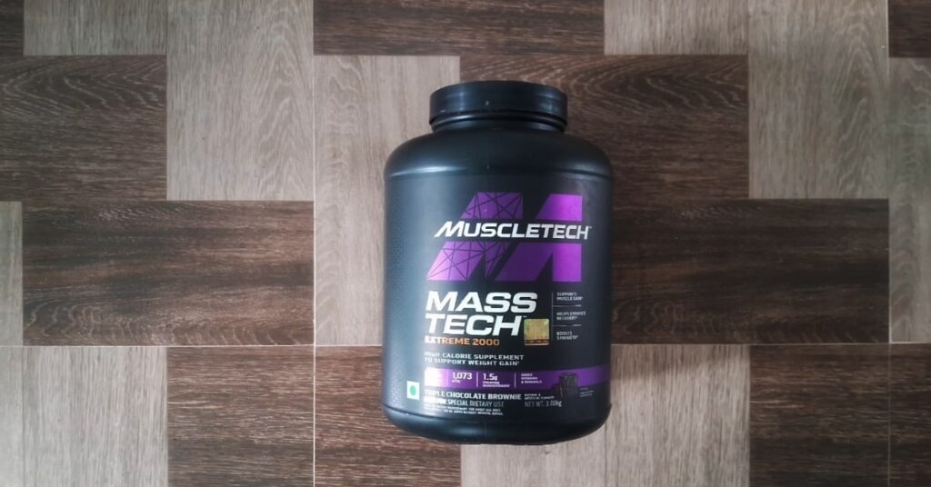 What is The Diffrence Between Whey Proteins And Massgainers